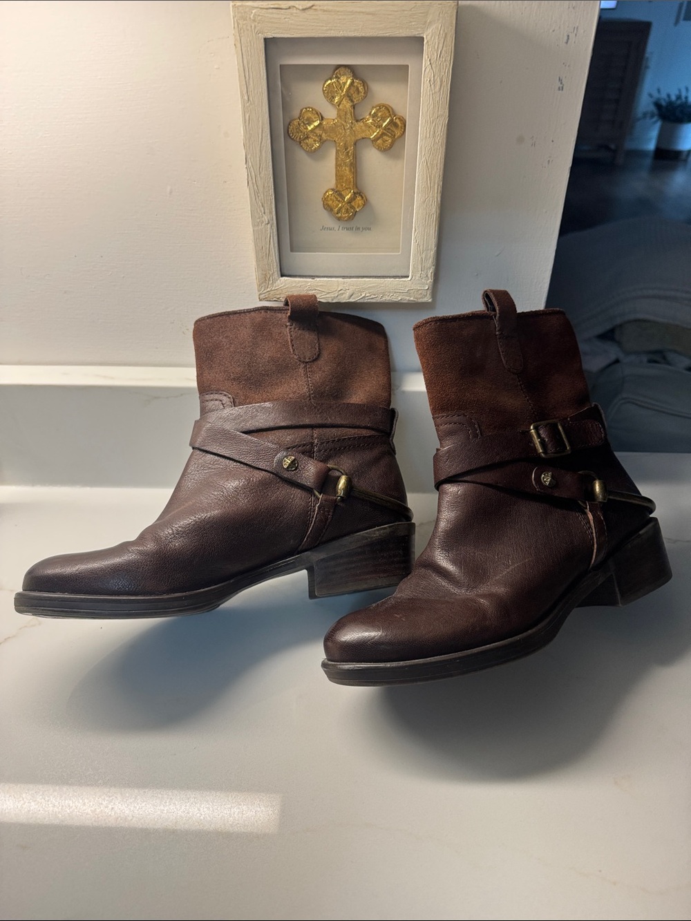 Franco Sarto Dark Brown Leather & Suede Ankle Booties size 6